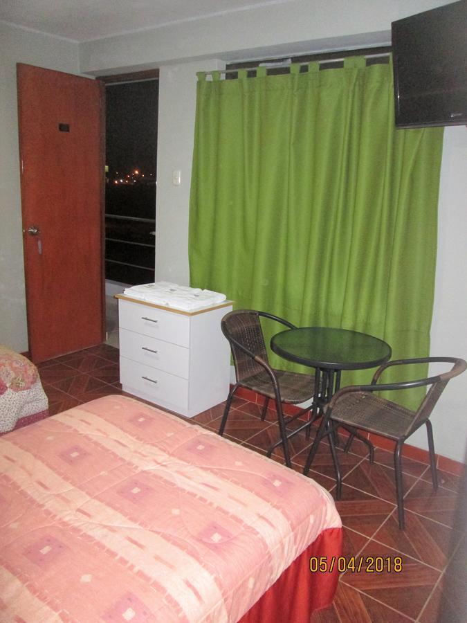 Hostal Caprichos Huacho Extérieur photo