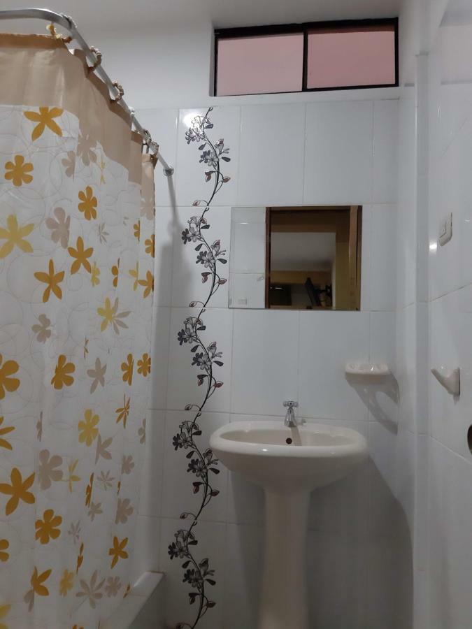 Hostal Caprichos Huacho Extérieur photo